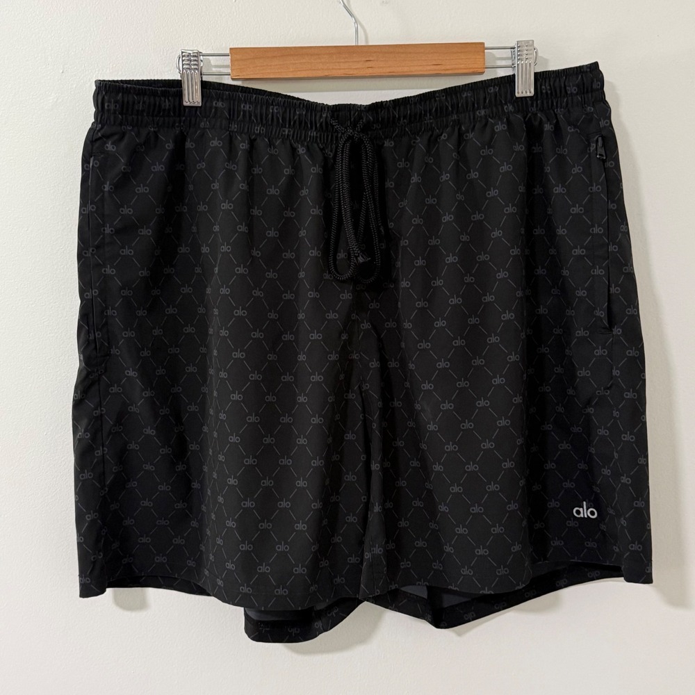 Alo Diamond Circuit Shorts Mens XXL Black Anthracite 7" Logo Monogram Athletic